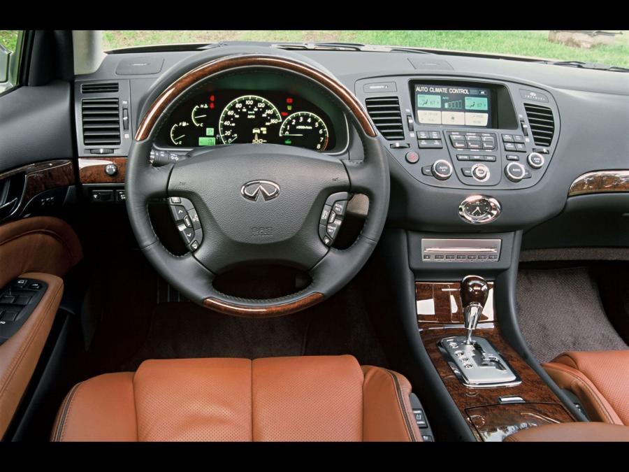  Infiniti Q45 2005 года  (фото 2 из 17)